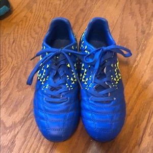 Boys soccer shoes